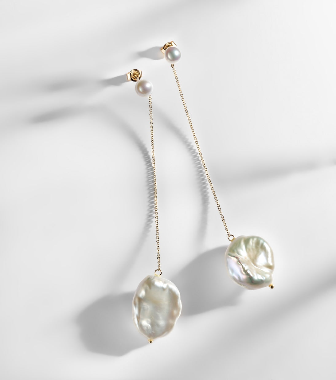 Mateo - 14kt gold drop earrings with pearls