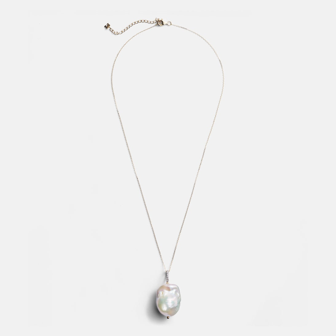 Mateo - 14kt gold necklace with Baroque pearl and diamonds
