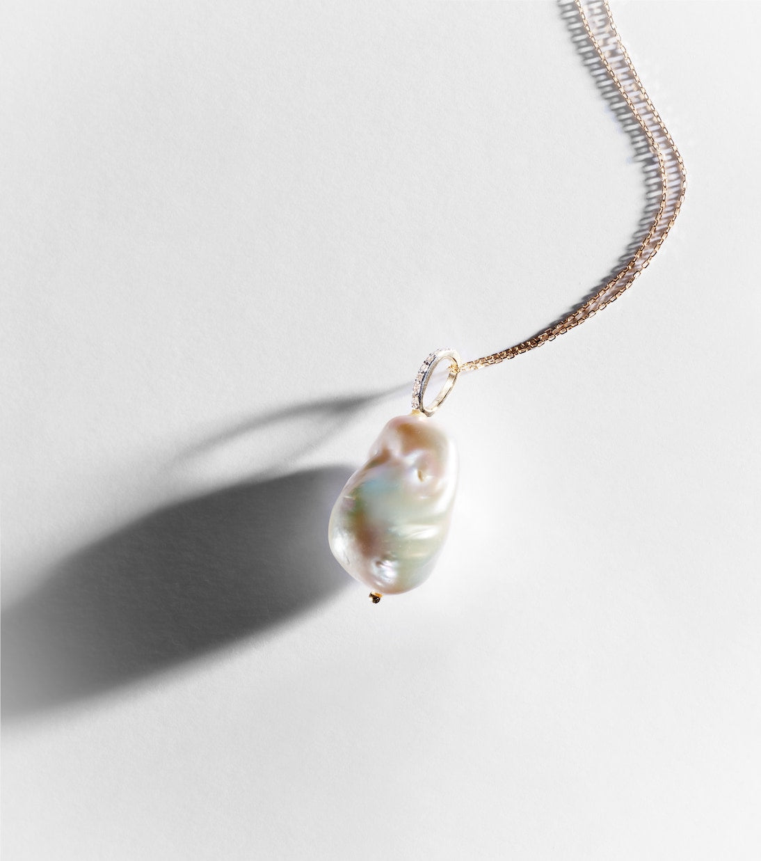Mateo - 14kt gold necklace with Baroque pearl and diamonds