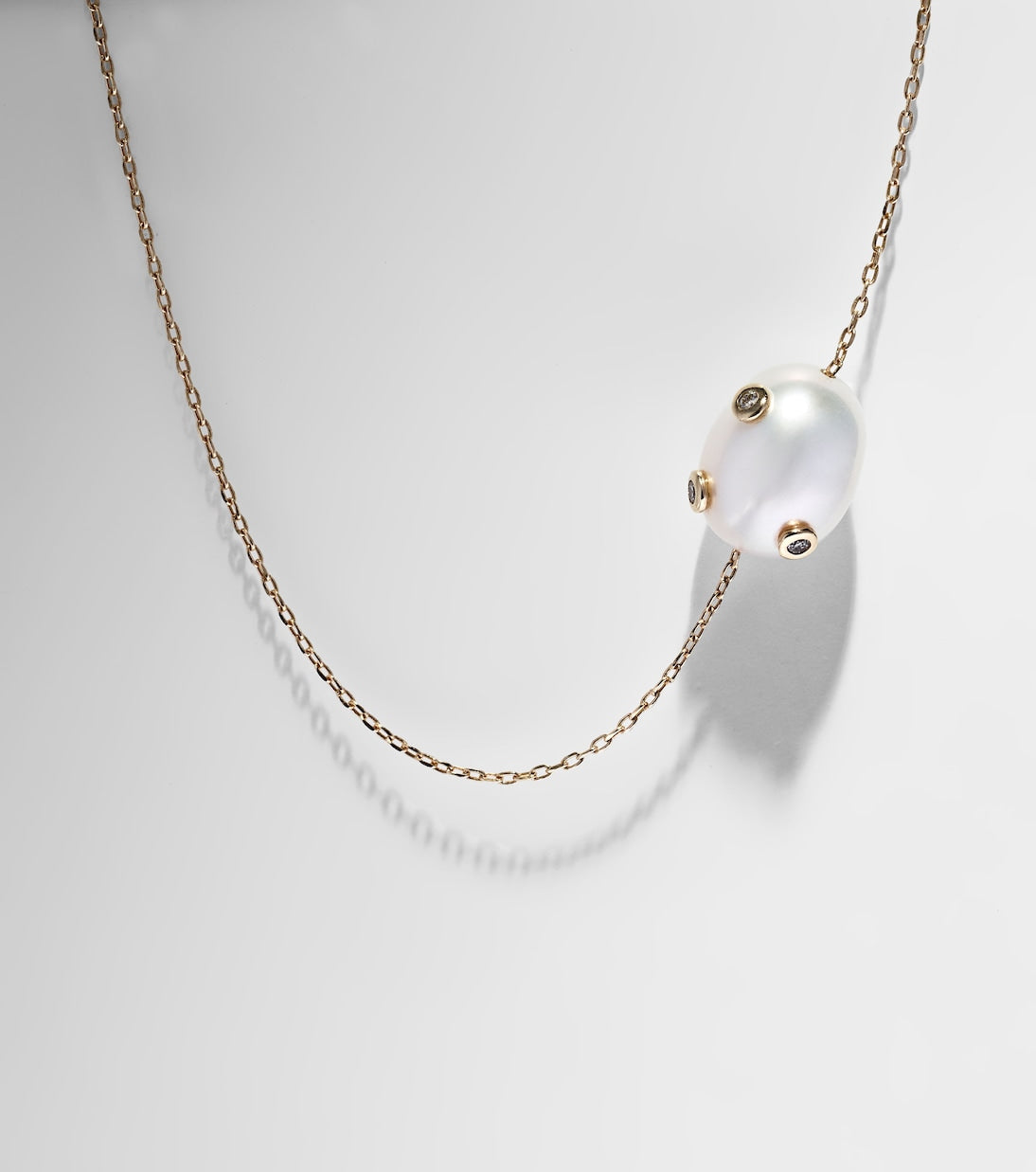 Mateo - 14kt gold bracelet with Baroque pearl and diamonds