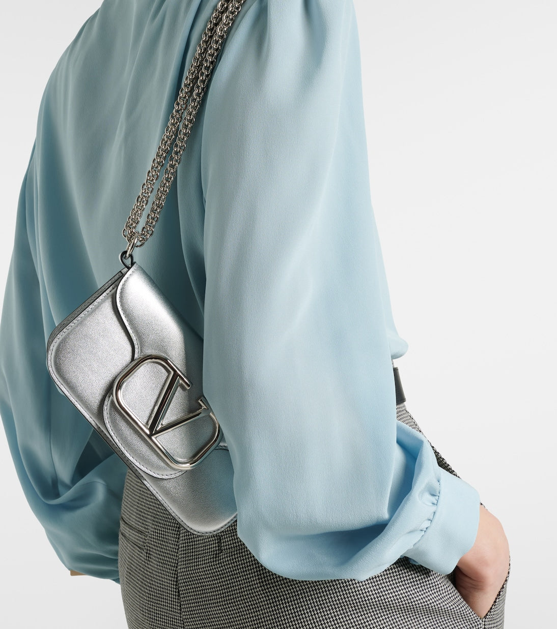 Valentino Garavani - Locò Small metallic leather shoulder bag