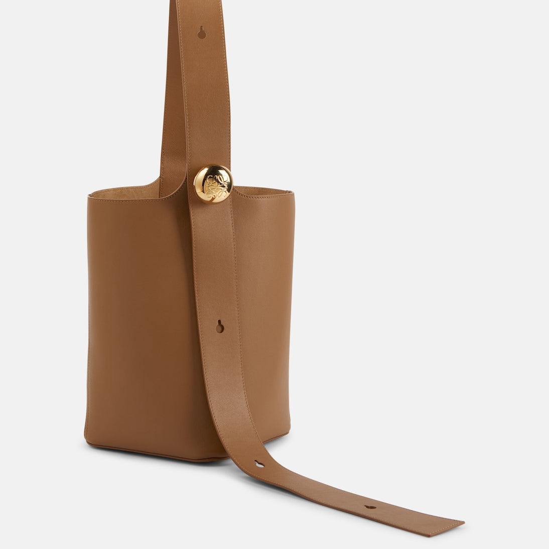 Loewe - Pebble Medium leather bucket bag