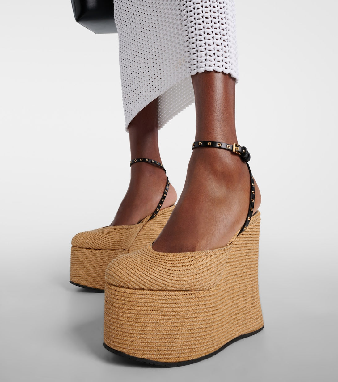 Alaïa - LA leather-trimmed paper straw wedges