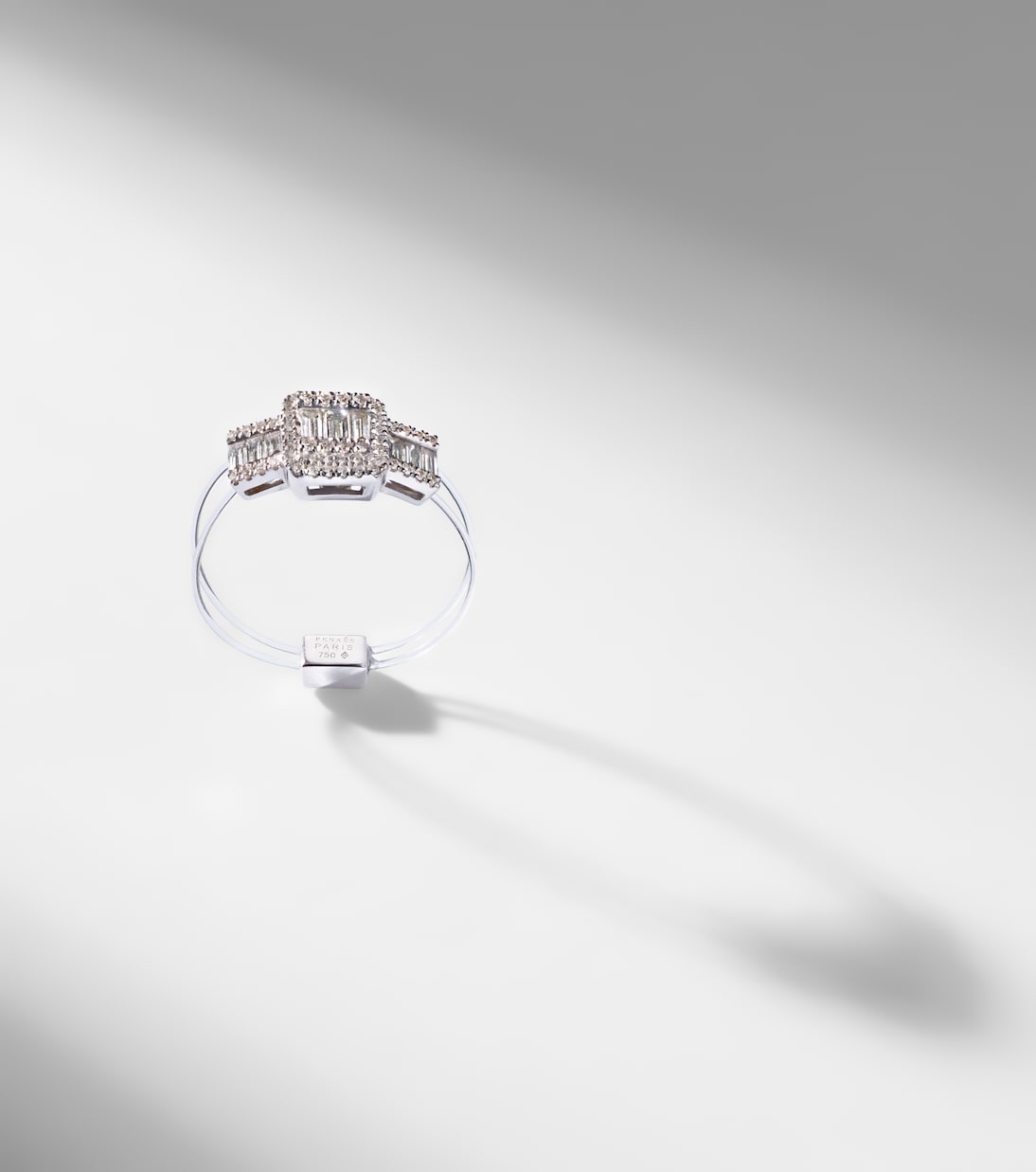 Persée - Floating 18kt white gold ring with diamonds