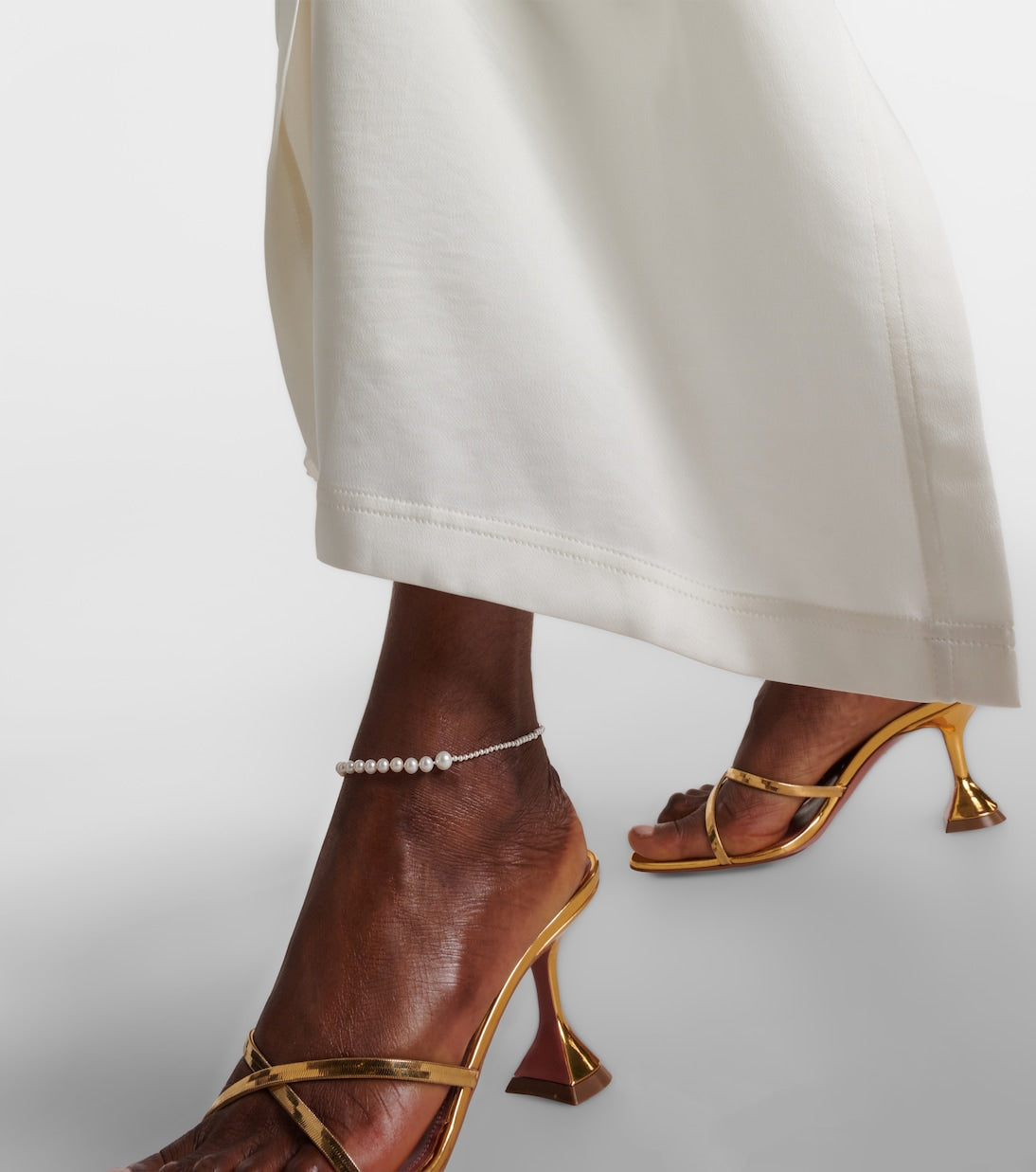 Sophie Bille Brahe - Peggy à Pied 14kt gold anklet with freshwater pearls