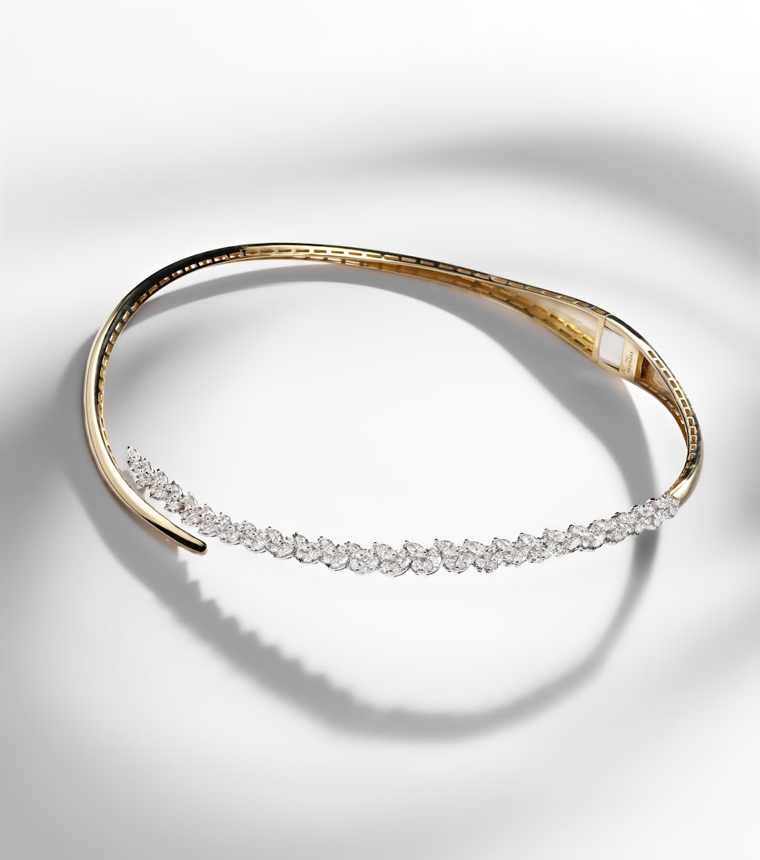 Yeprem - Golden Strada 18kt white and yellow gold choker with diamonds