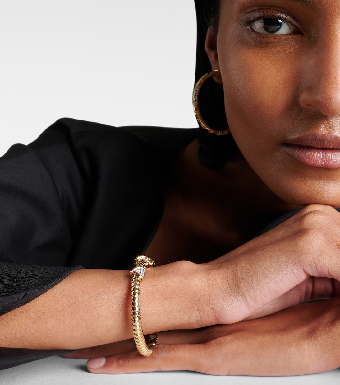 Marina B - Trisolina 3 Station 18kt gold cuff bracelet with diamonds