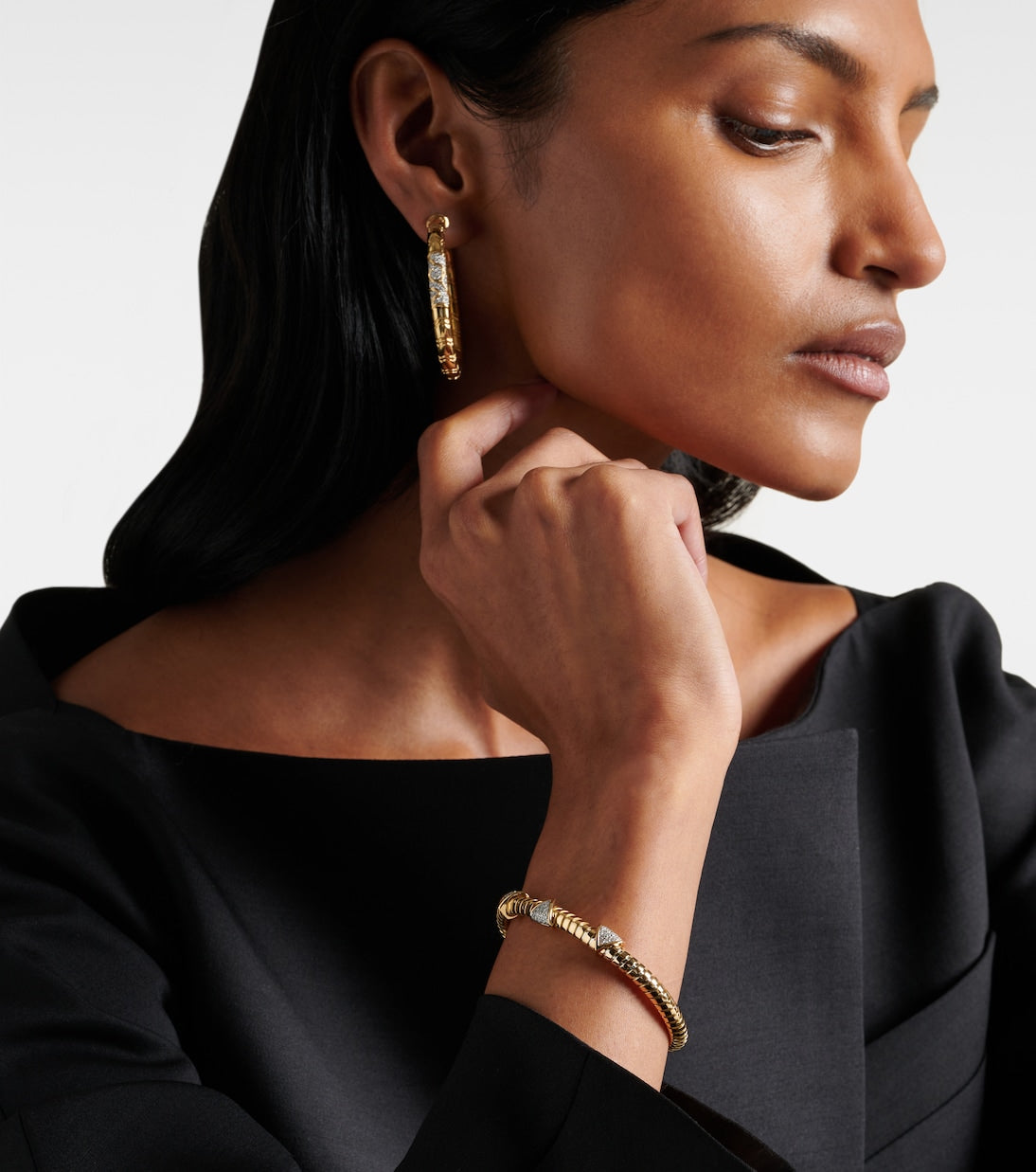 Marina B - Trisolina 3 Station 18kt gold cuff bracelet with diamonds