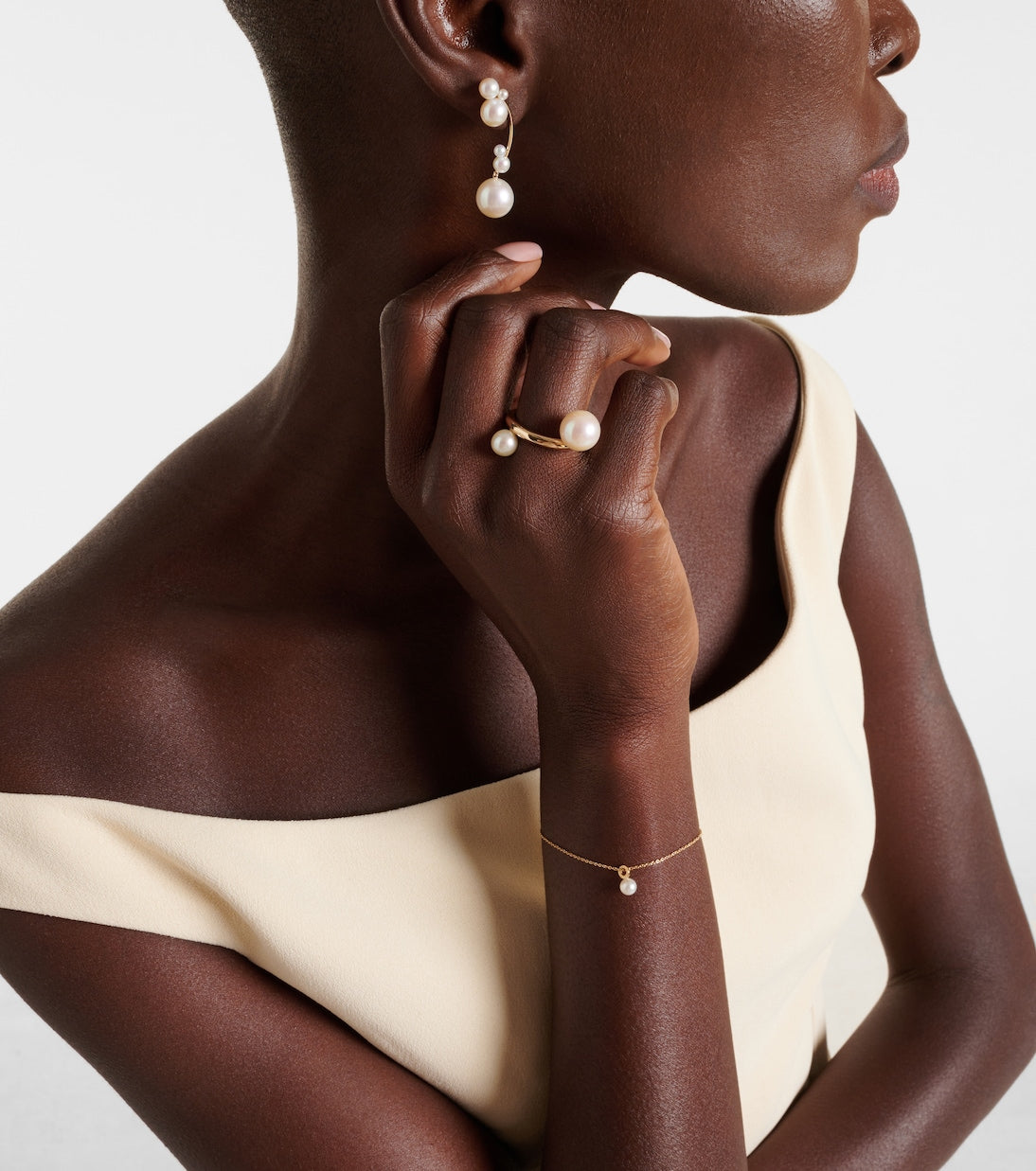 Sophie Bille Brahe - La Grace 14kt gold ring with pearls