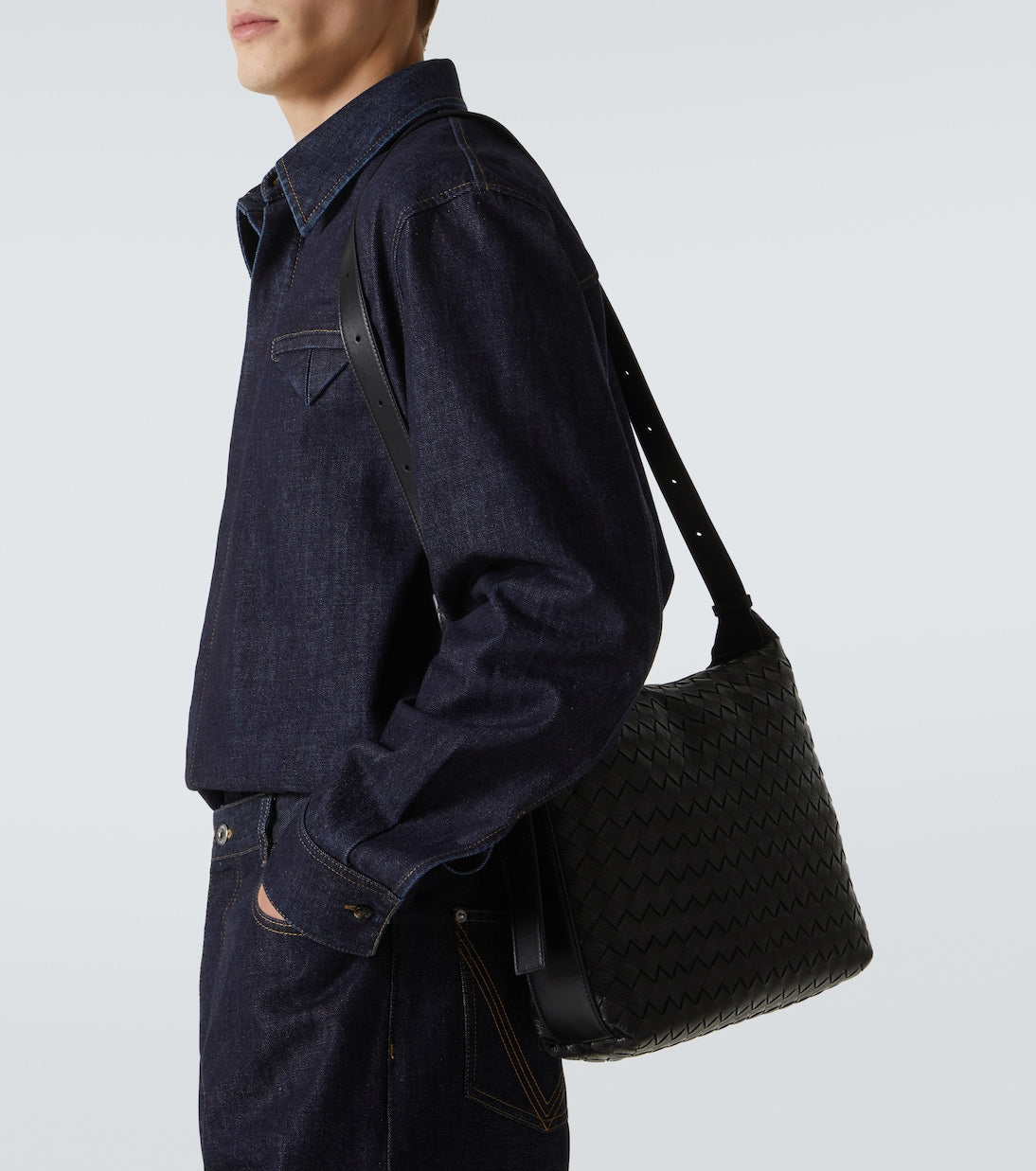 Bottega Veneta - Traveler Small Intreccio leather shoulder bag