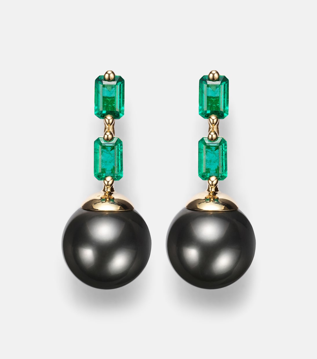 Suzanne Kalan - 18kt gold drop earrings with pearls and emeralds