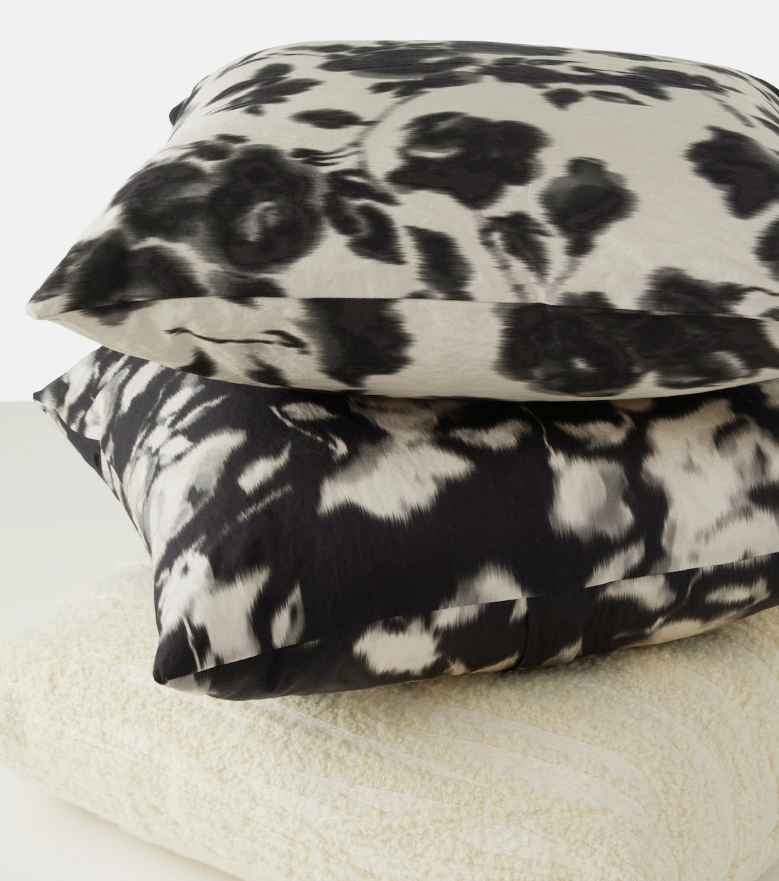 The House of Lyria - Biplex wool and cotton-blend cushion