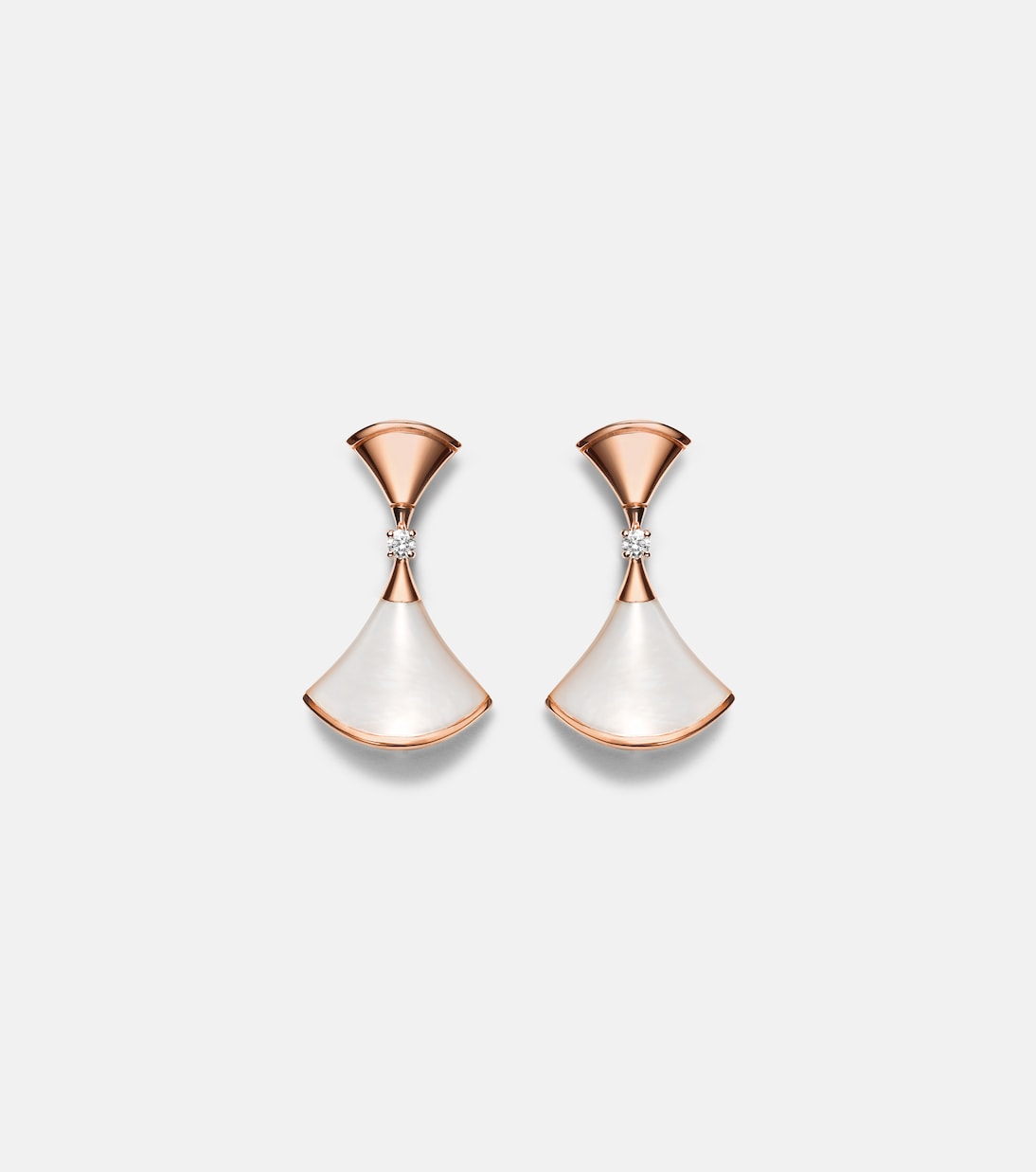Bvlgari - Diva's Dream 18kt rose gold drop earrings with diamonds and mother-of-pearl