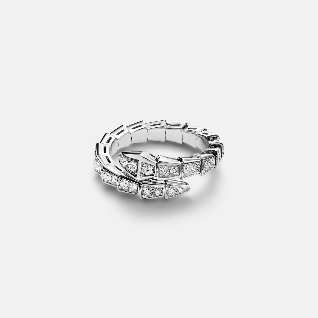 Bvlgari - Serpenti Viper 18kt white gold ring with diamonds