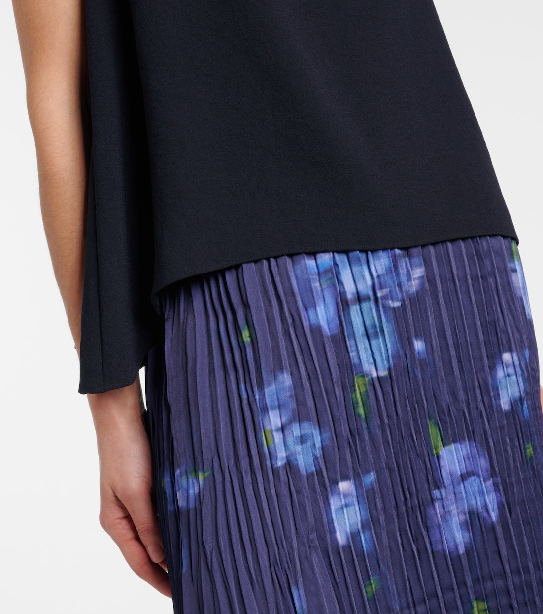 Vince - Asymmetric draped top