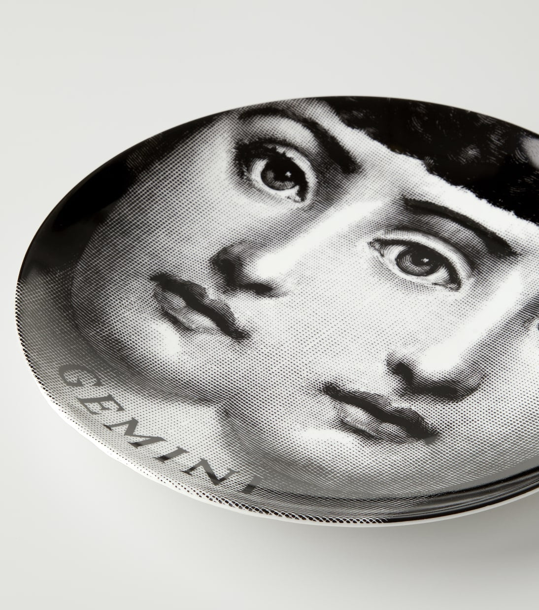 Fornasetti - Tema E Variazioni N.350 Gemini wall plate