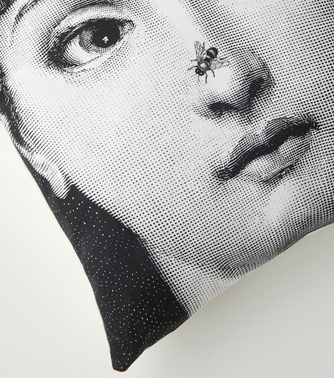 Fornasetti - Tema E Variazioni Ape cushion