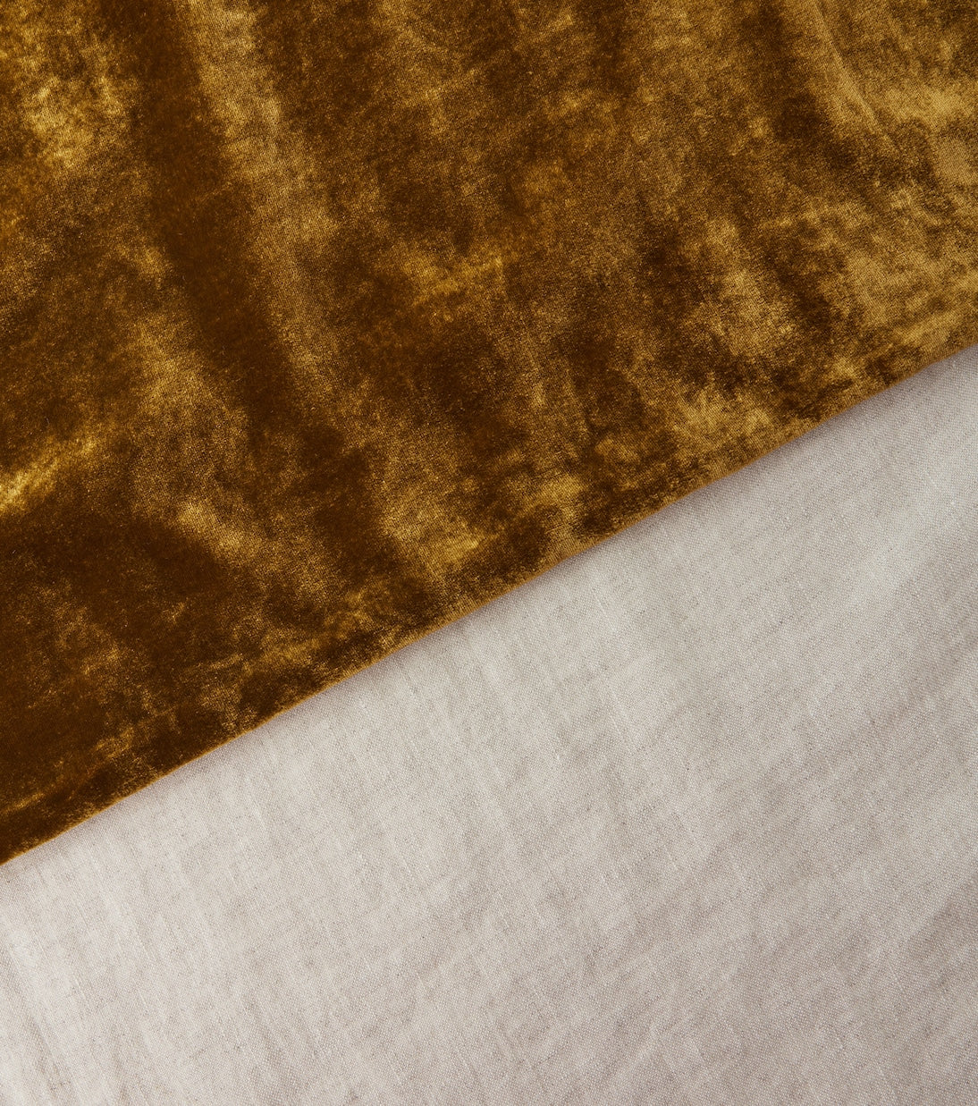 Once Milano - Large velvet-trimmed linen tablecloth
