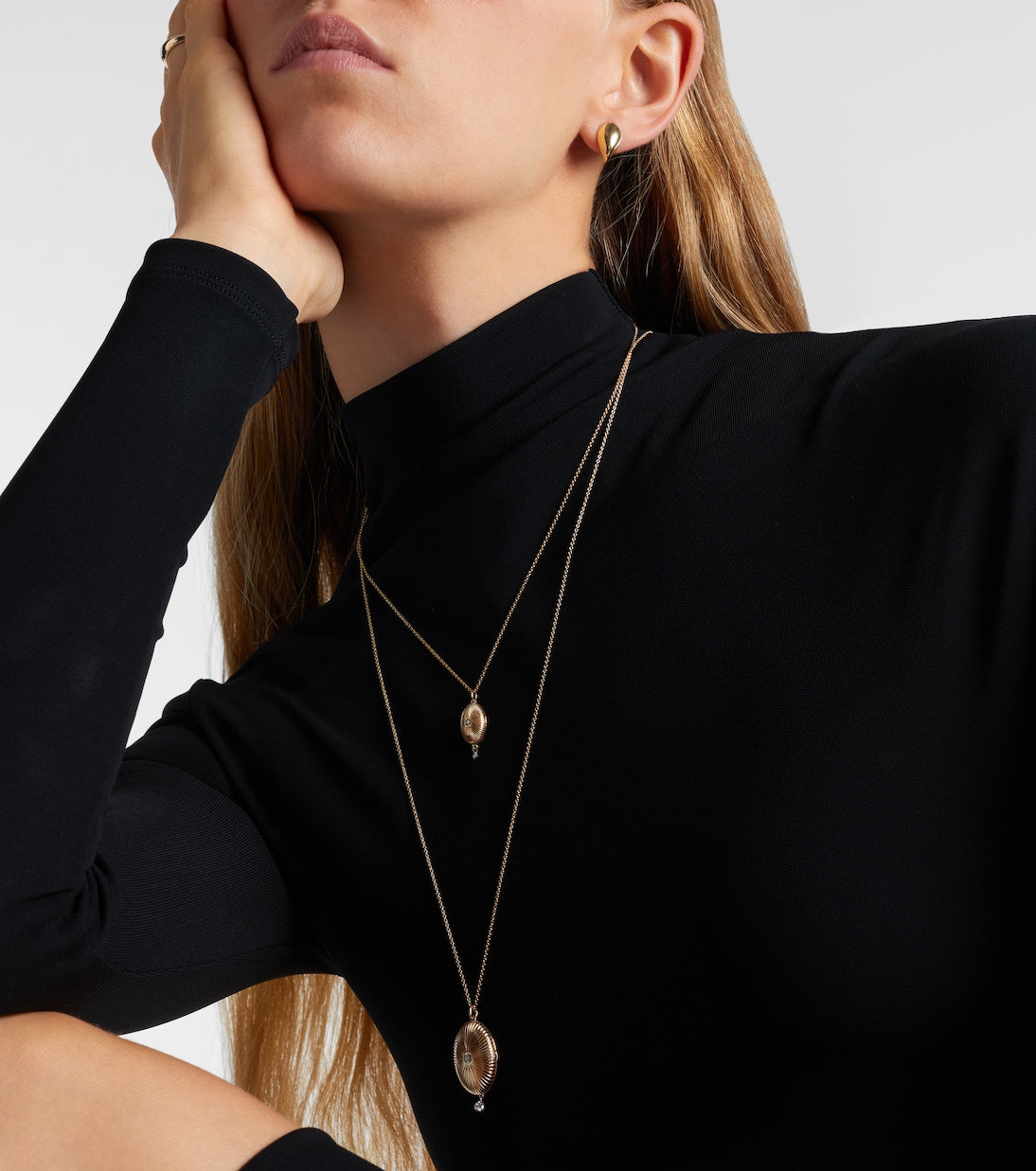 Persée - 9kt gold locket necklace with diamonds