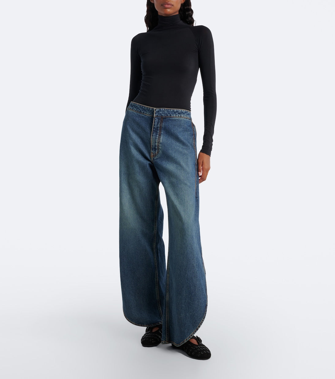 Alaïa - Vienne embellished suede ballet flats