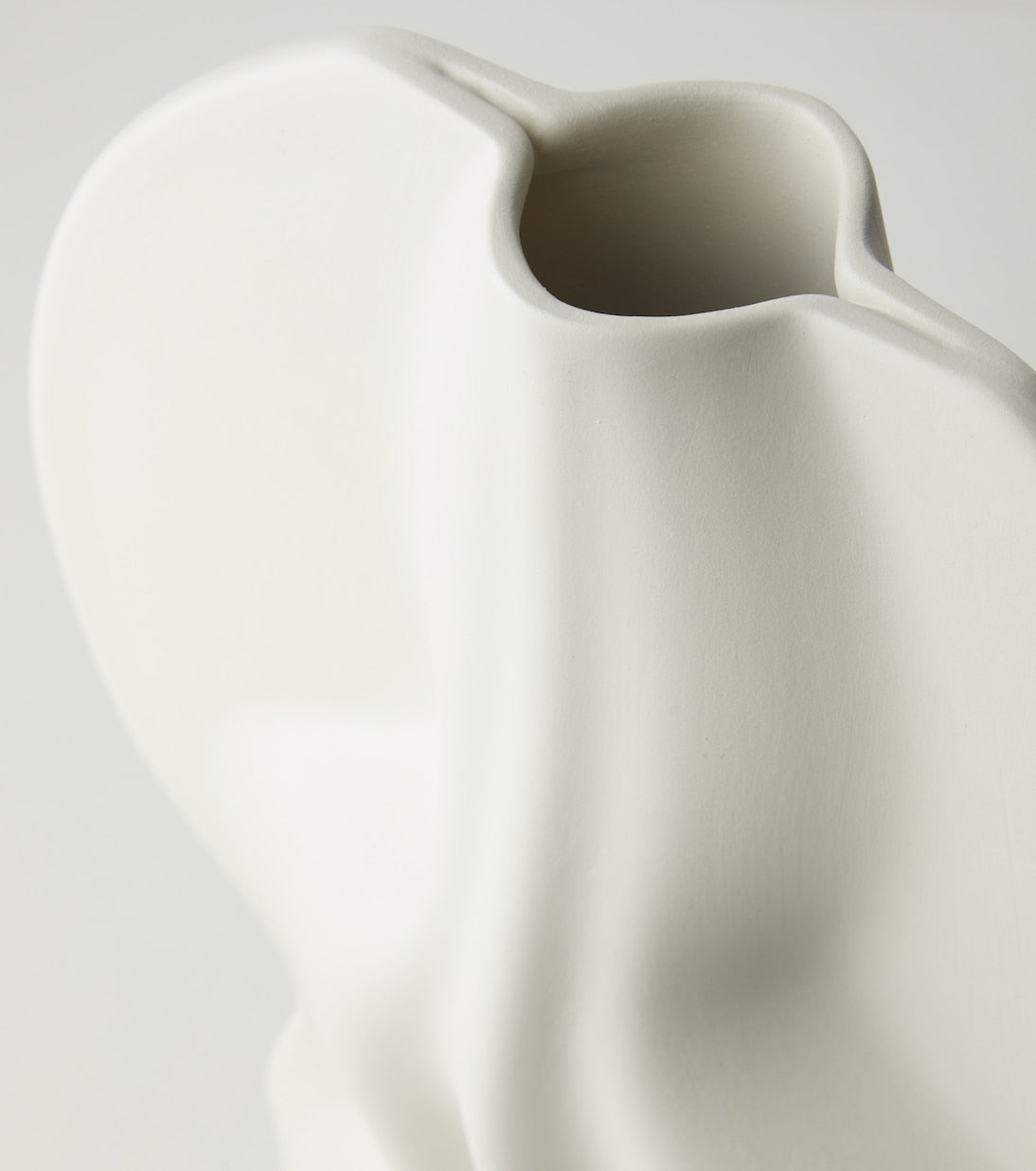 Cassina - Brolic ceramic vase by Bradley L. Bowers