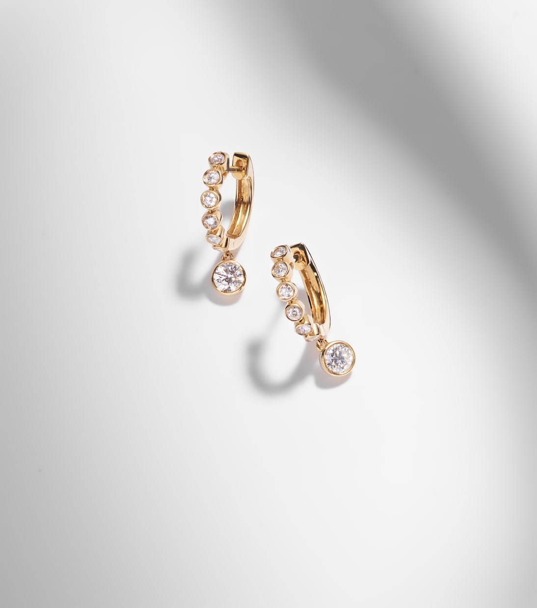 Anita Ko - Melrose 18kt gold huggie earrings with diamonds