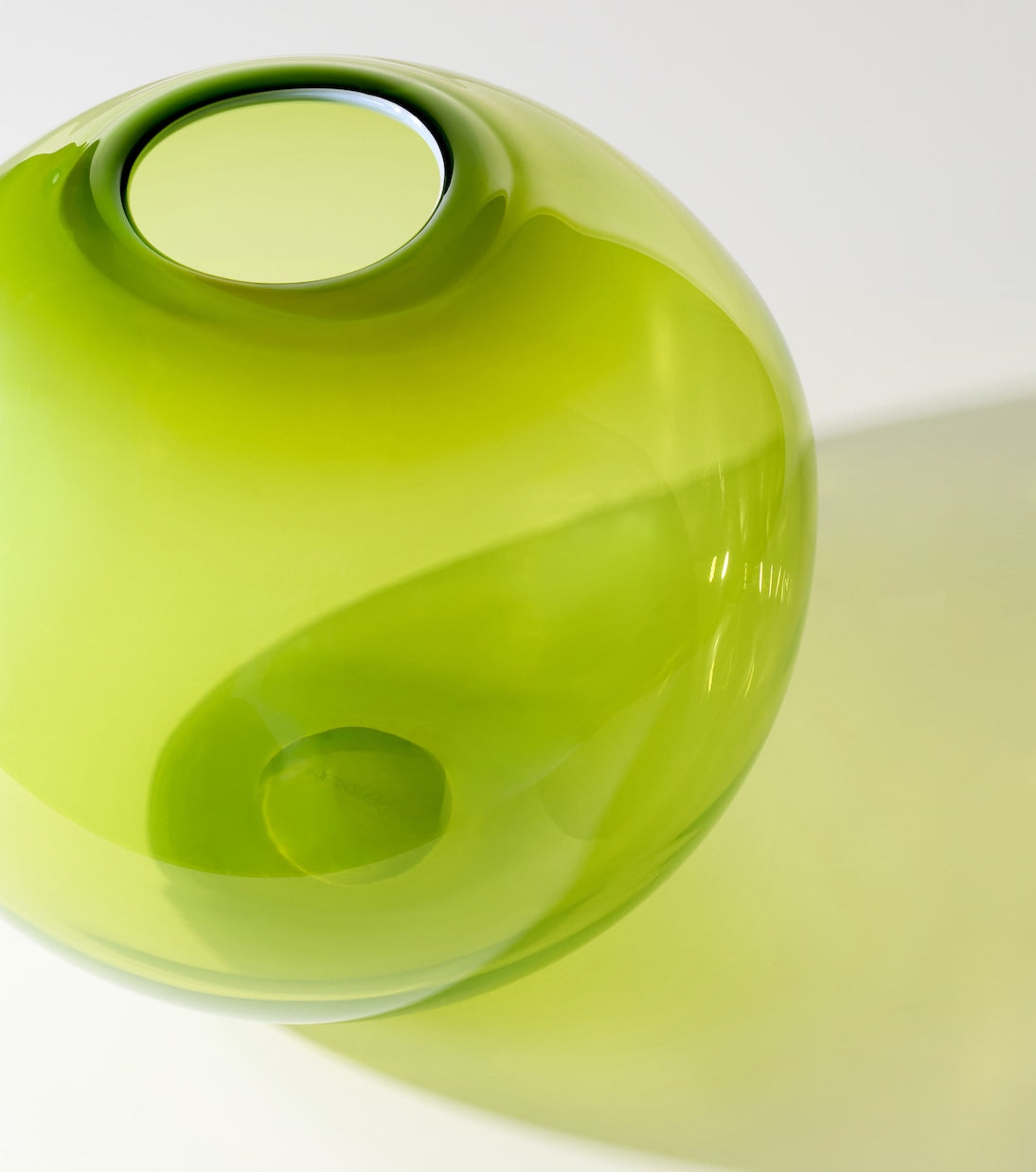Polspotten - Poison Ball glass vase