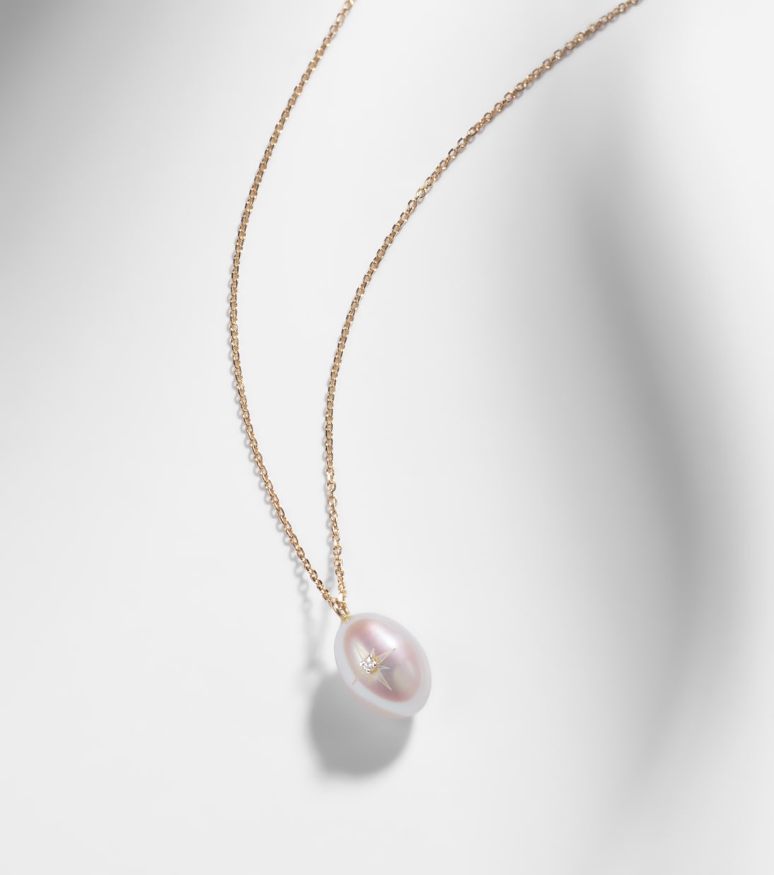 Mateo - 14kt gold pendant necklace with pearl and diamond