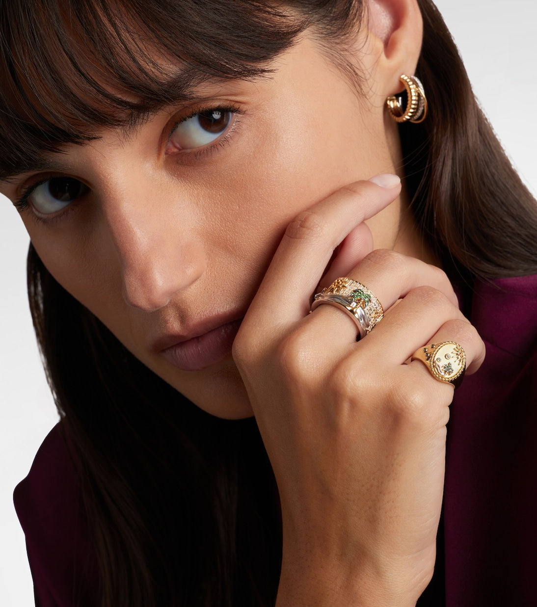 Yvonne Léon - 24 Heures 9kt gold ring with gemstones