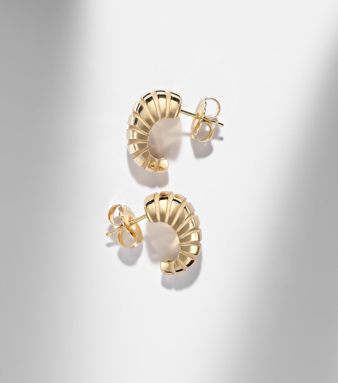 Pamela Zamore - Noa Taper 18kt gold earrings