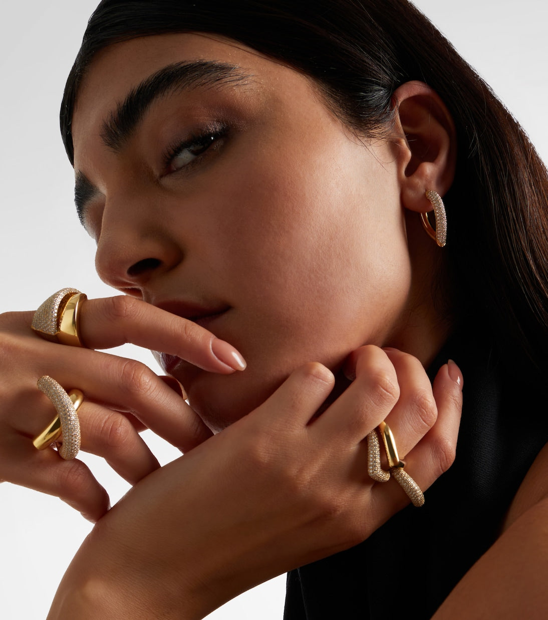 Engelbert - Drop Link Medium 18kt gold earrings with diamonds