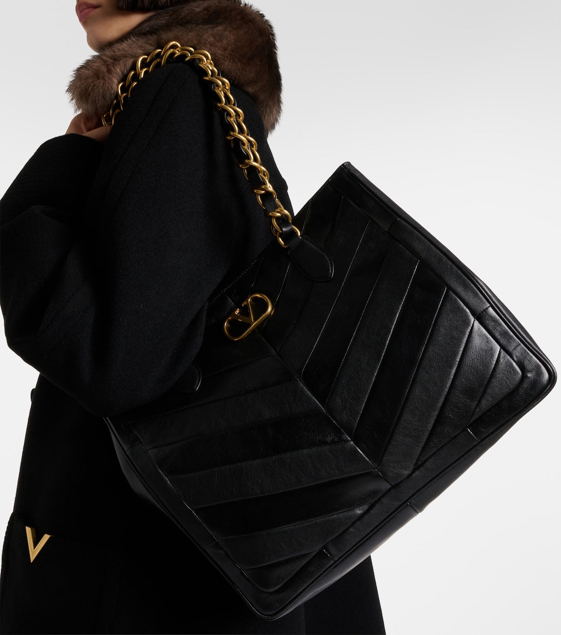 Valentino Garavani - Laseine chevron leather tote bag