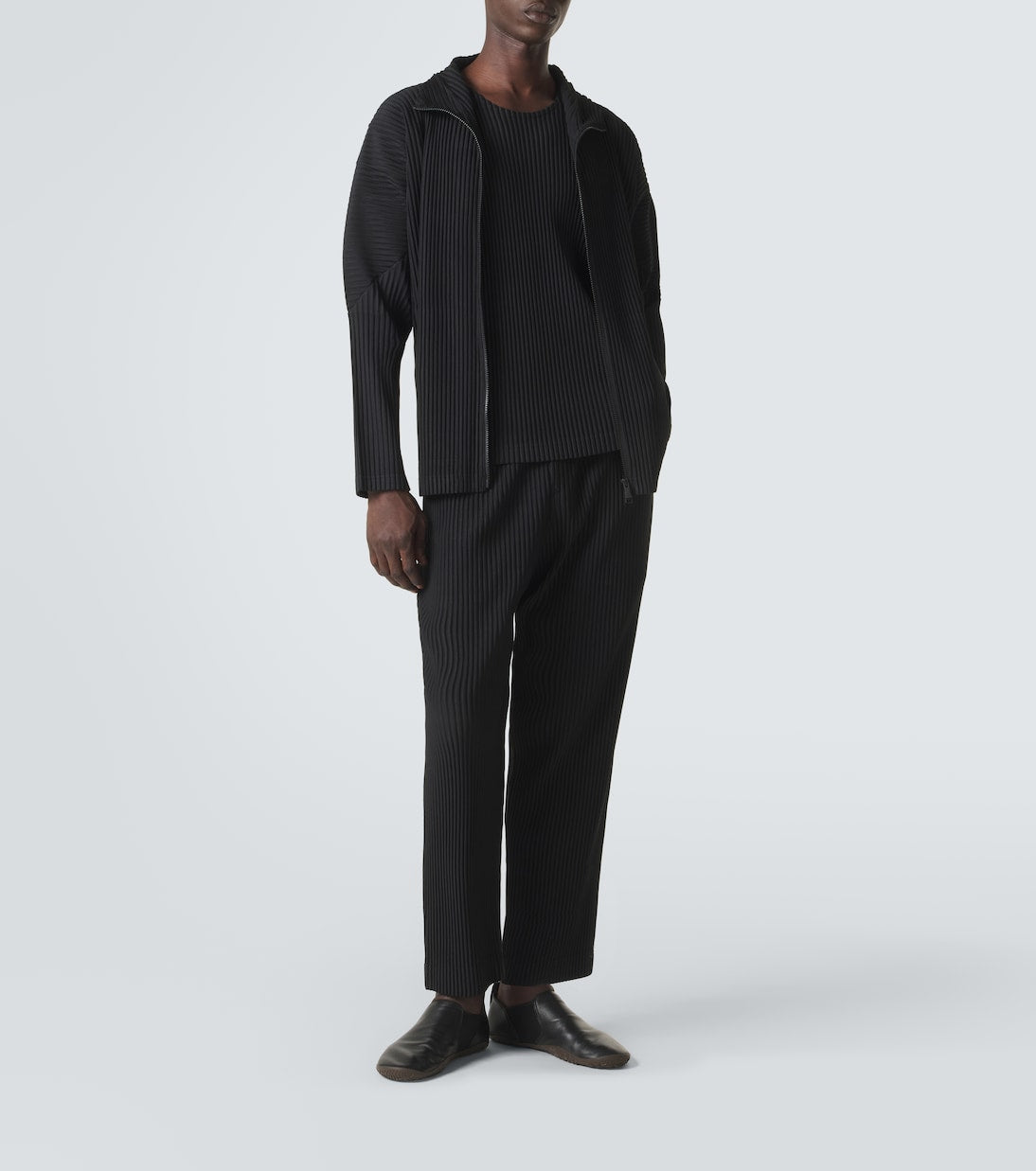 Homme Plissé Issey Miyake - Basics pleated zip-up cardigan