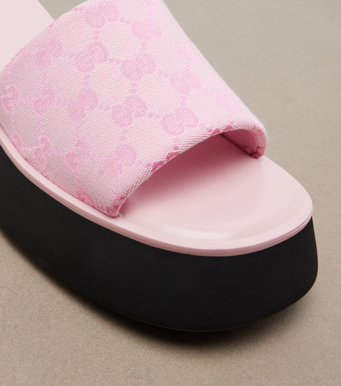 Gucci - GG canvas platform slides