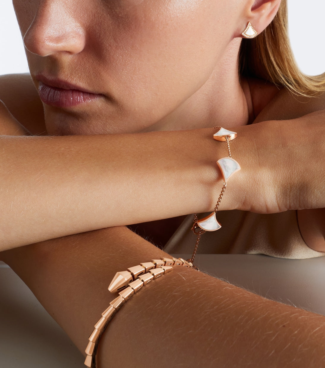 Bvlgari - Divas' Dream 18kt rose gold bracelet with mother-of-pearl