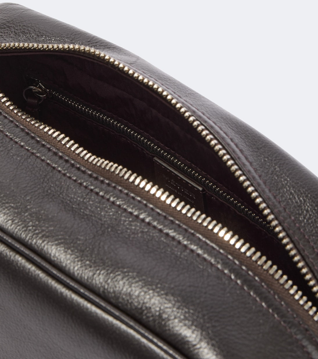 Métier - Leather toiletry bag
