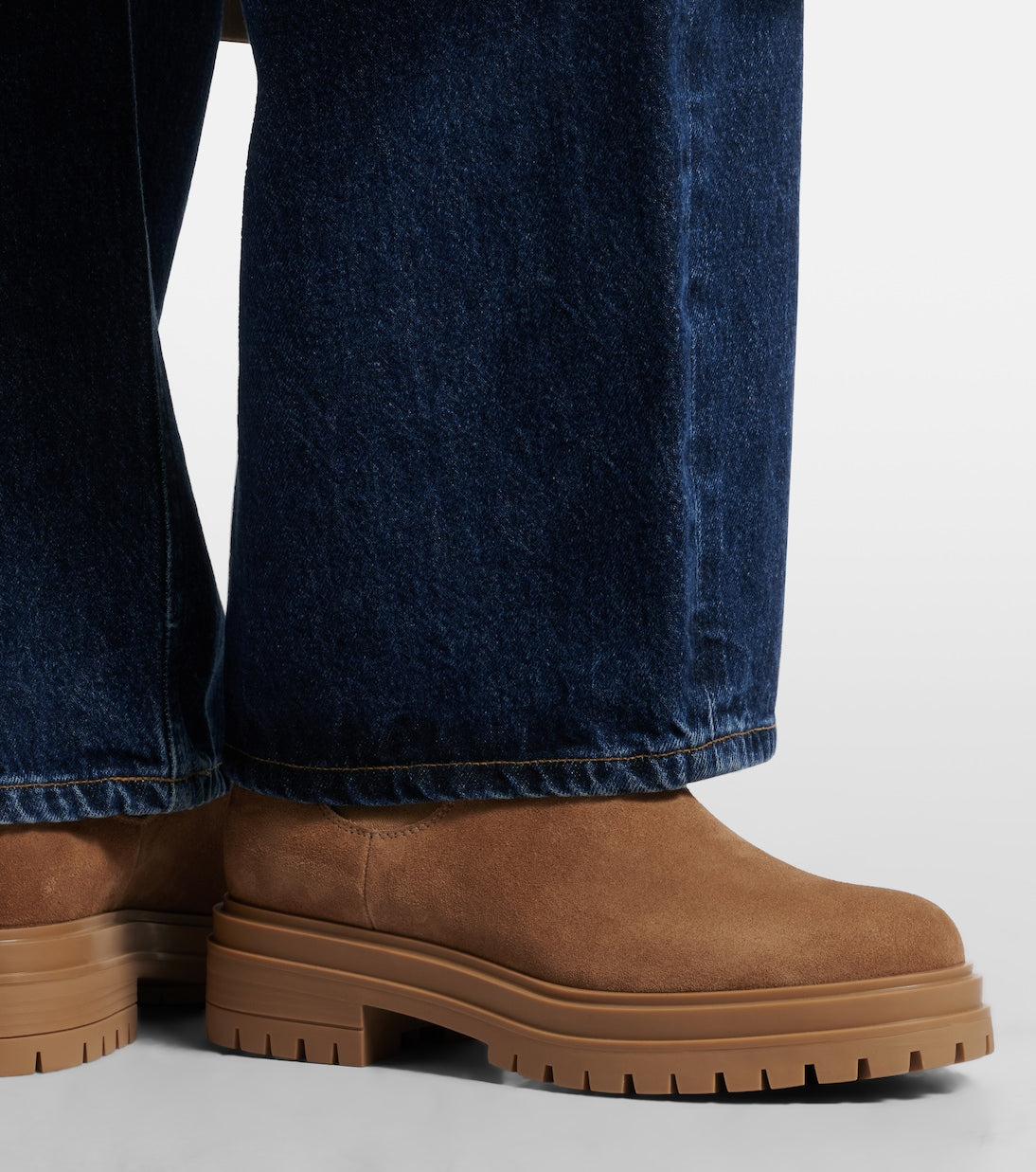 Gianvito Rossi - Chester suede Chelsea boots