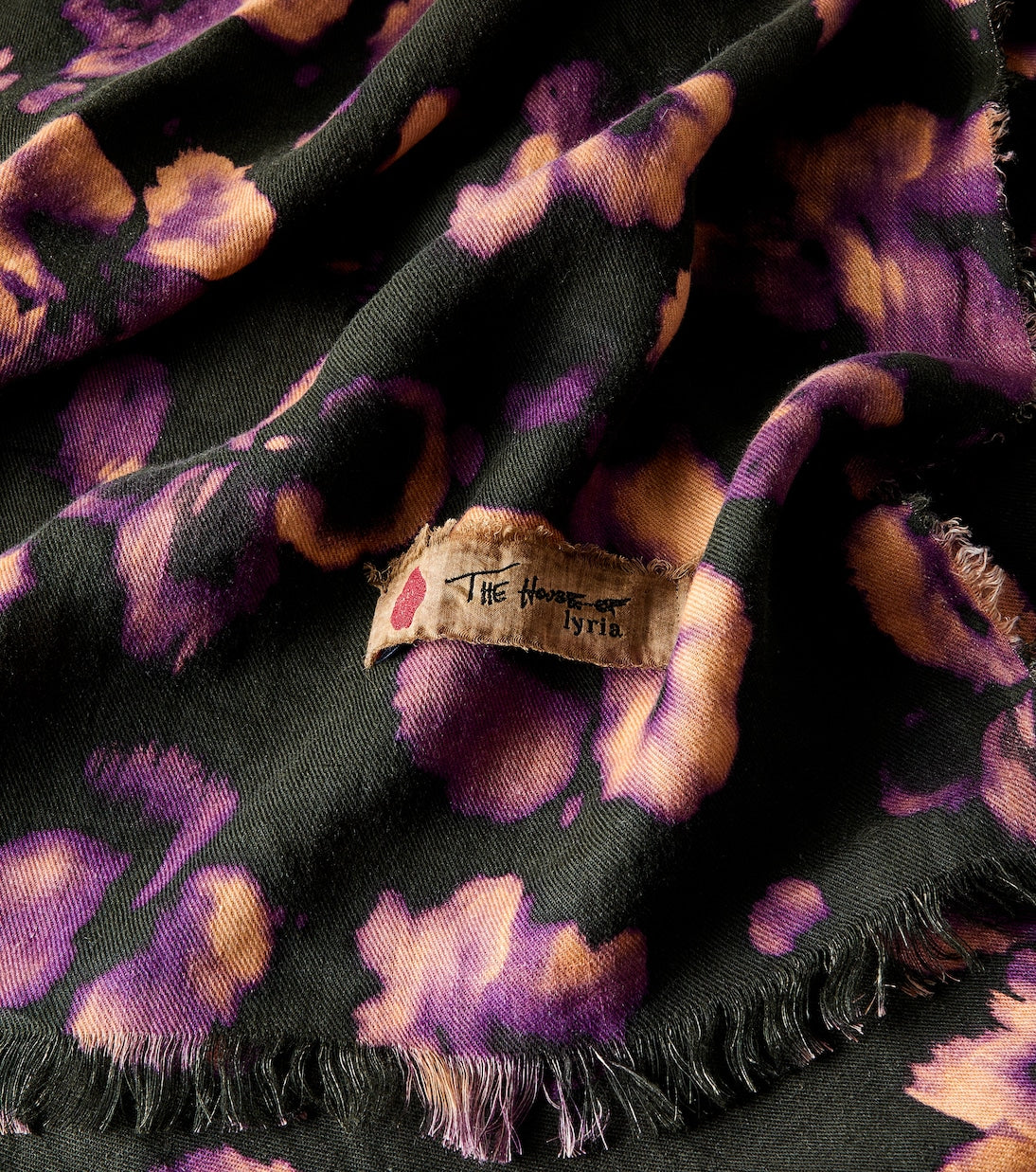 The House of Lyria - Firmamento floral linen throw