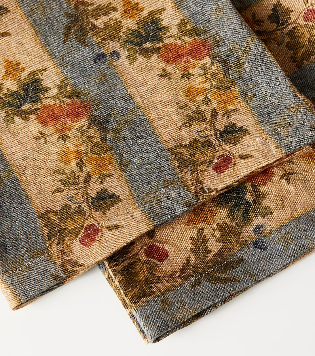 The House of Lyria - Banksia set of 2 floral linen napkins