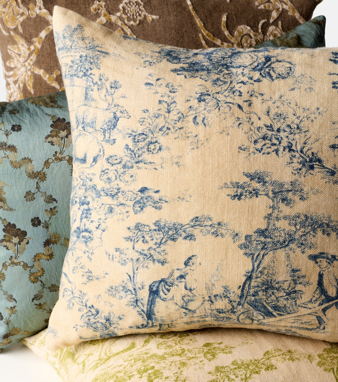 The House of Lyria - Glafira linen cushion