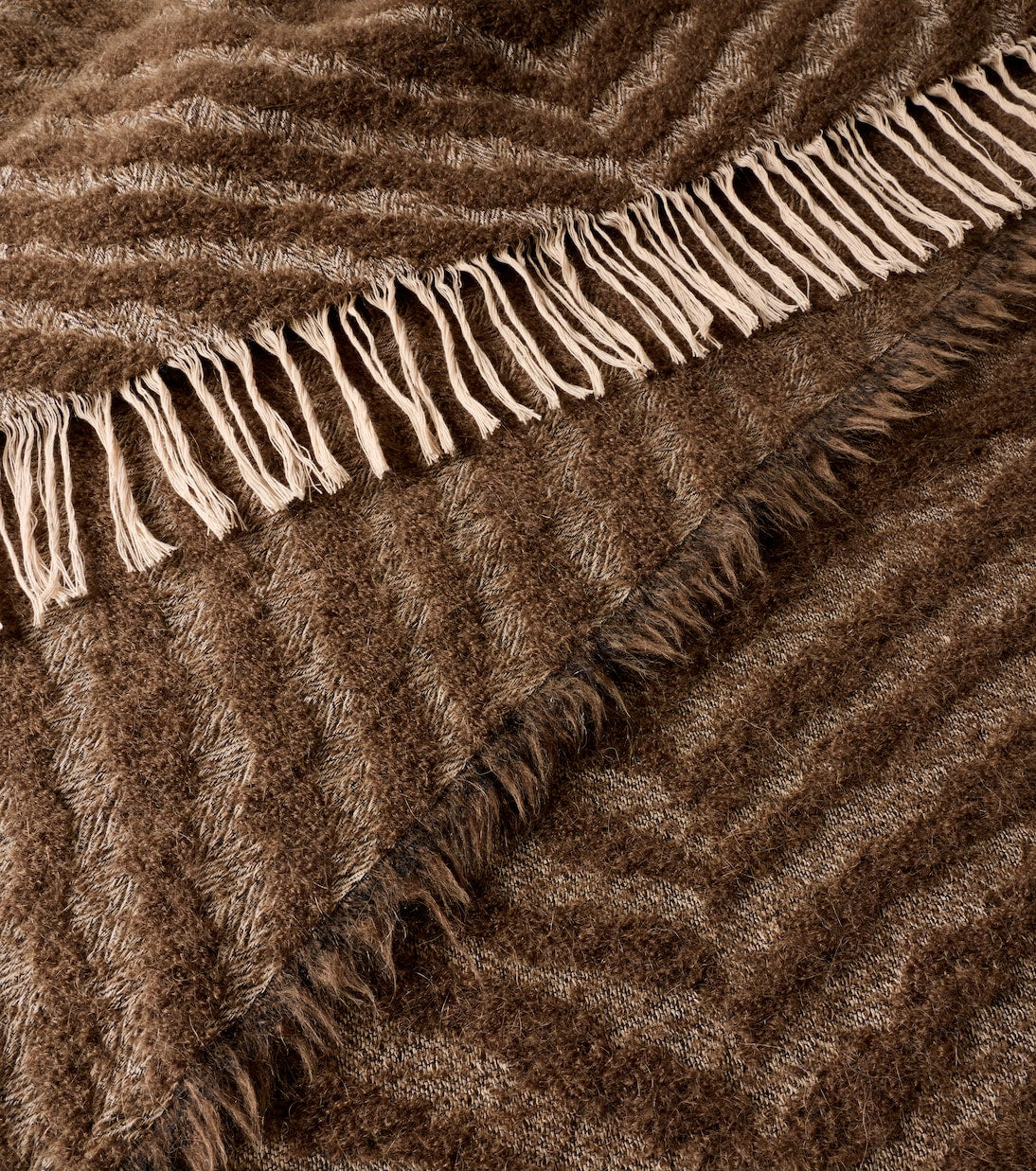 The House of Lyria - Tonka.D1 chevron throw