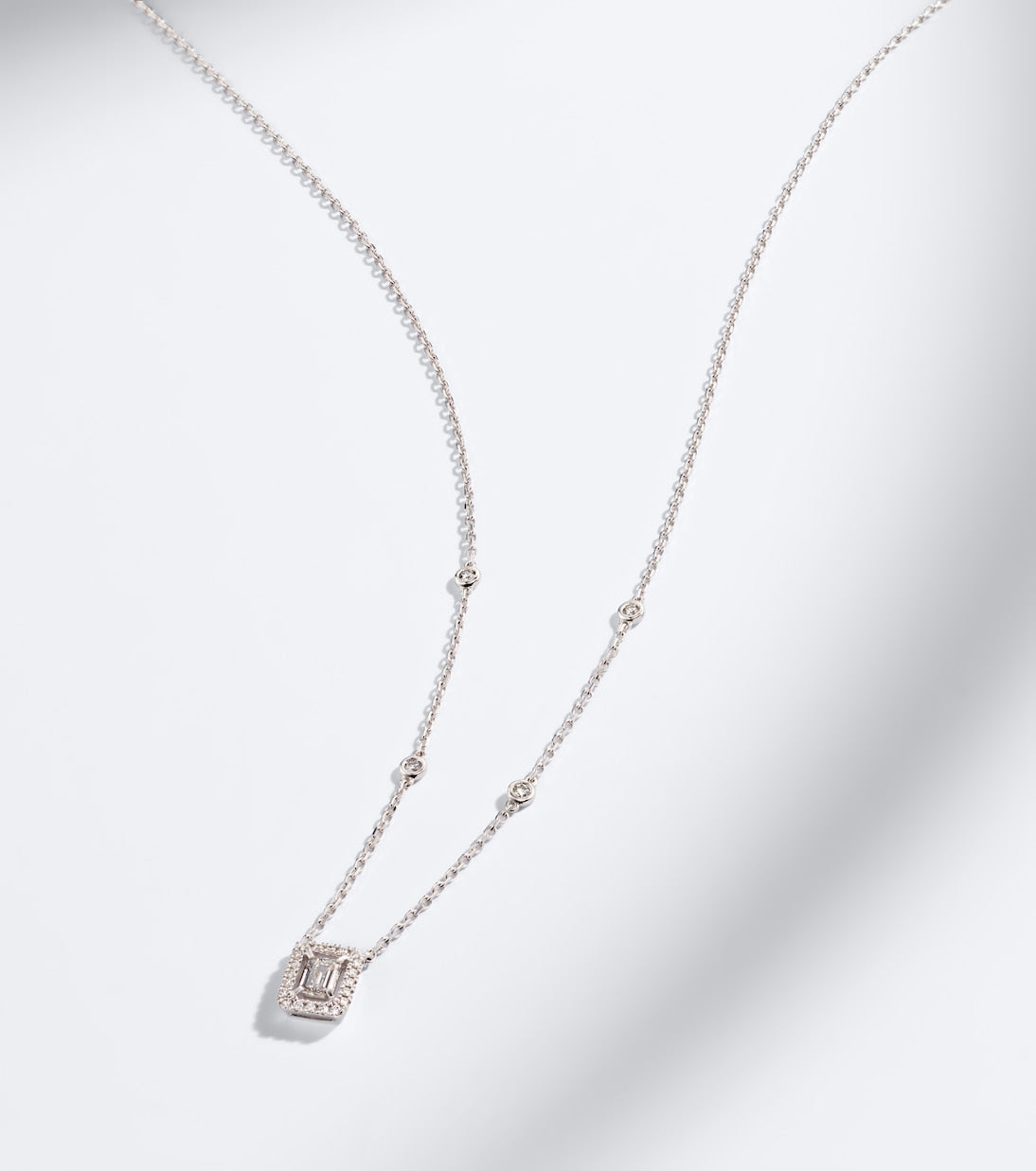 Messika - Joy 18kt white gold pendant necklace with diamonds
