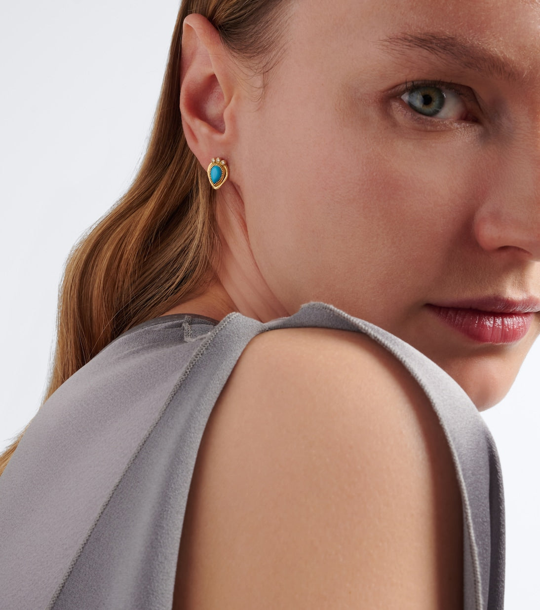 Ileana Makri - Tiara 18kt gold drop earrings with diamonds and turquoise