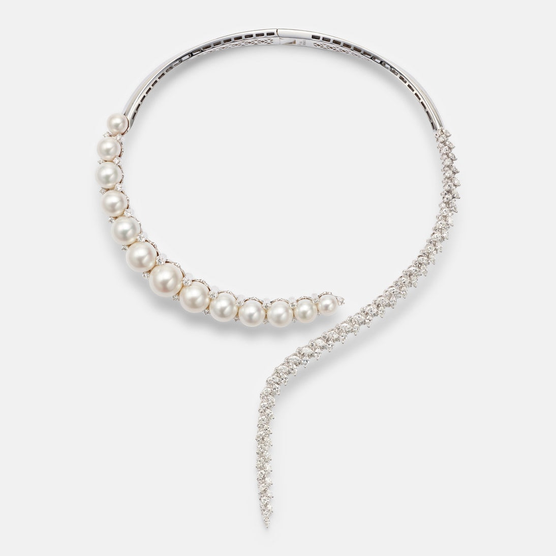 Yeprem - Pearlescent 18kt white gold necklace with diamonds and pearls