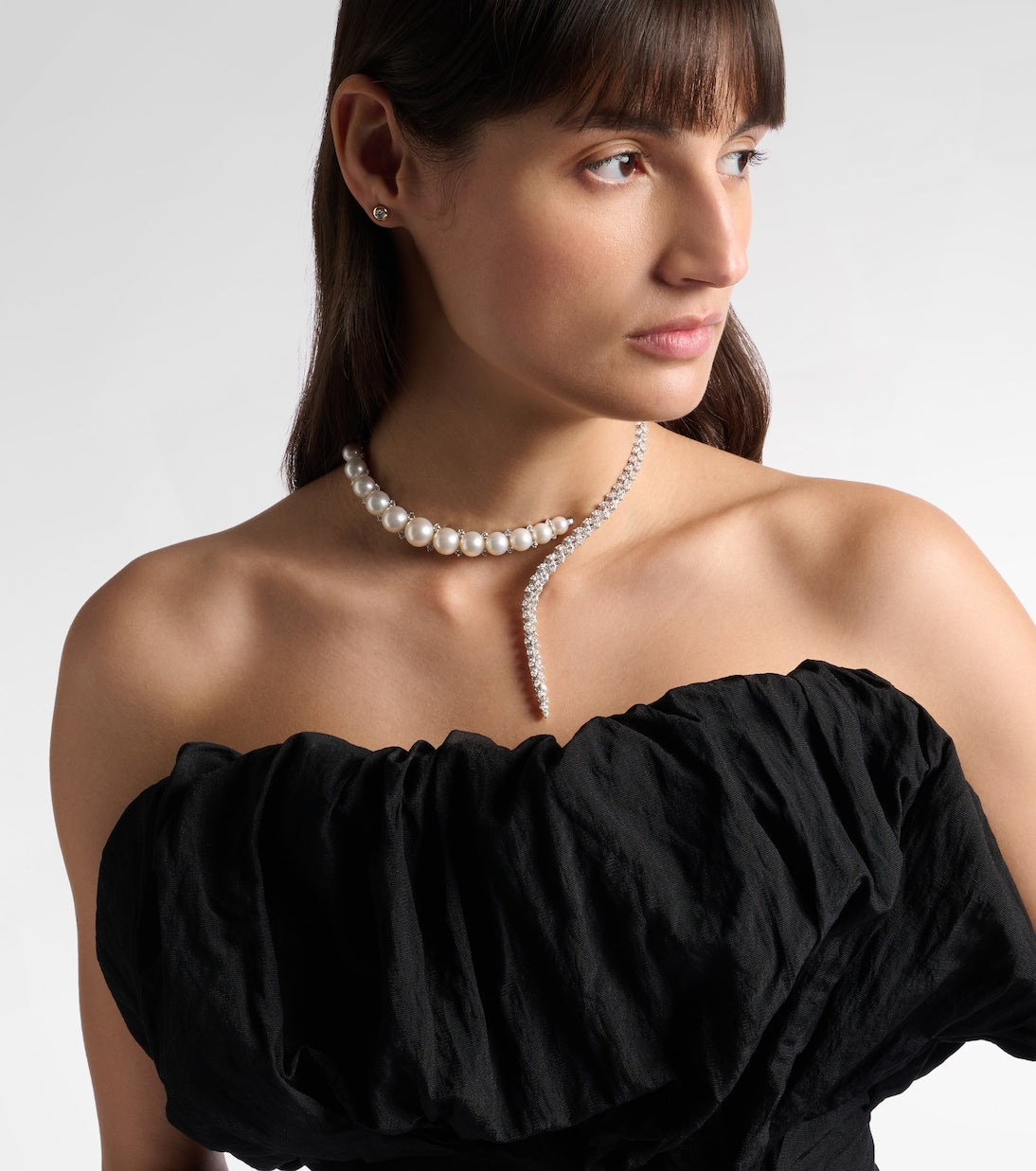 Yeprem - Pearlescent 18kt white gold necklace with diamonds and pearls