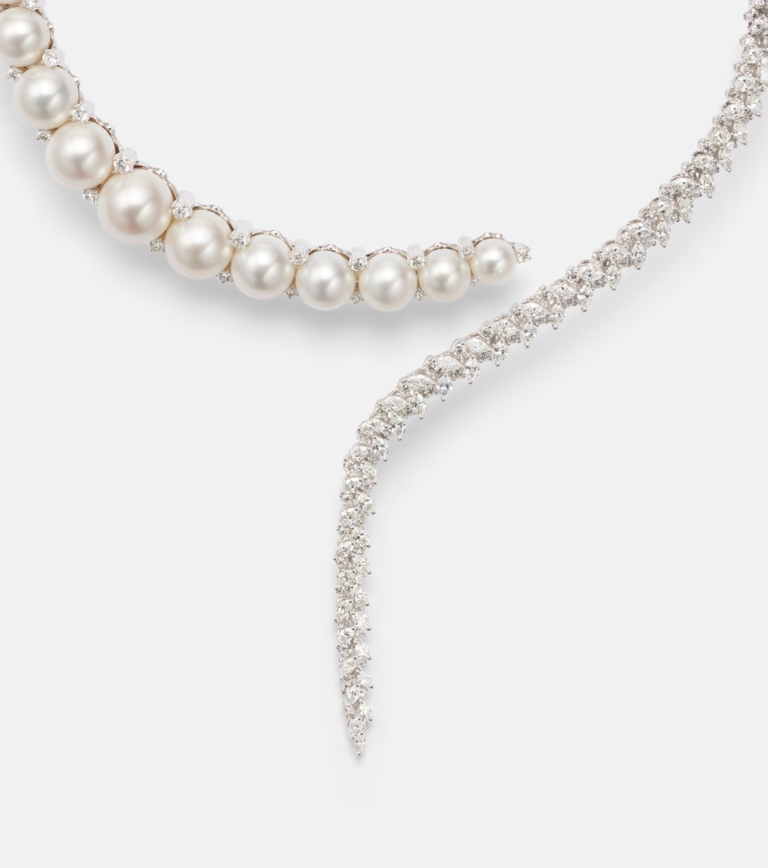 Yeprem - Pearlescent 18kt white gold necklace with diamonds and pearls