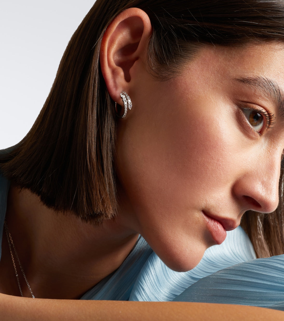 Bucherer Fine Jewellery - Diamond Twist 18kt white gold earrings with diamonds