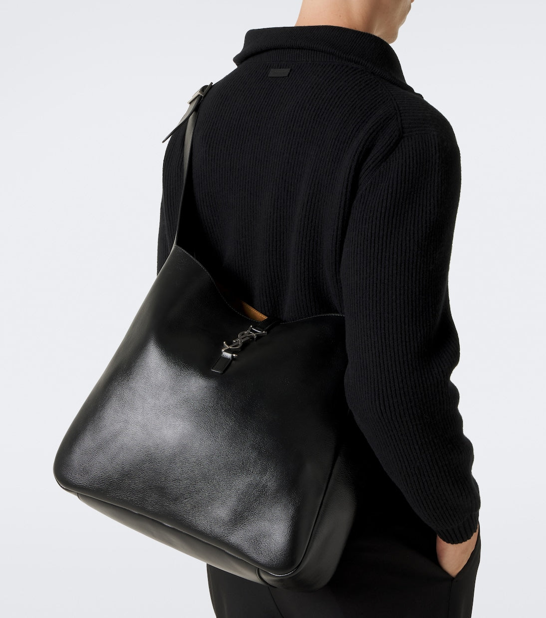 Saint Laurent - Le 5 à 7 Maxi leather shoulder bag