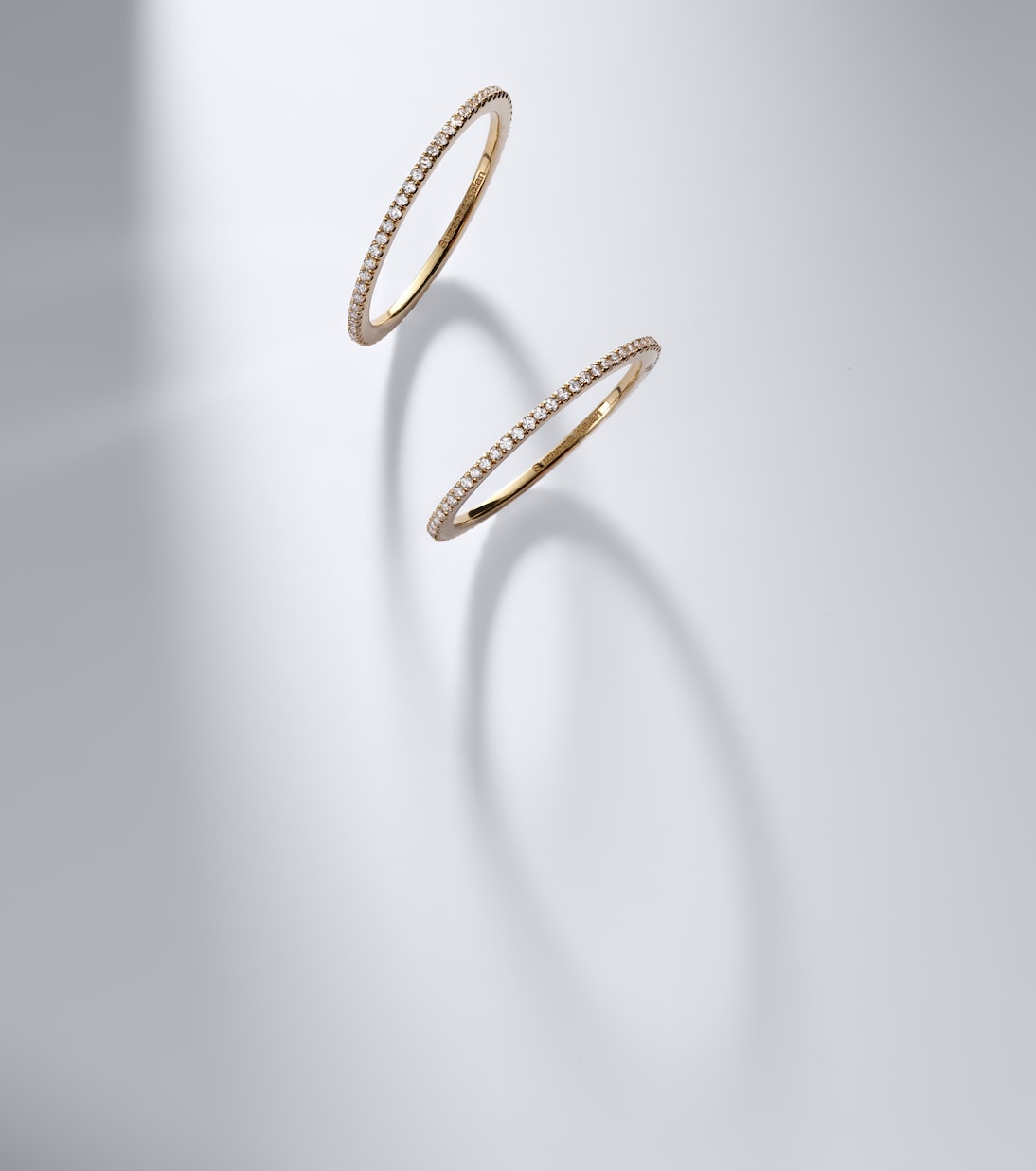 Suzanne Kalan - Mini 18kt gold tech ring jackets with diamonds
