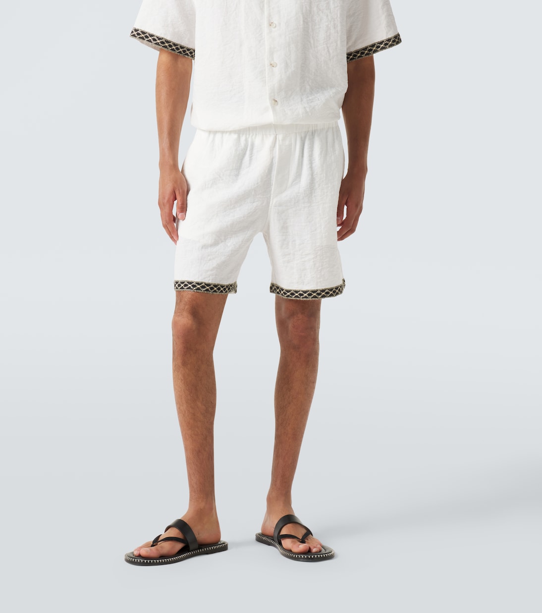 Commas - Crochet-trimmed shorts